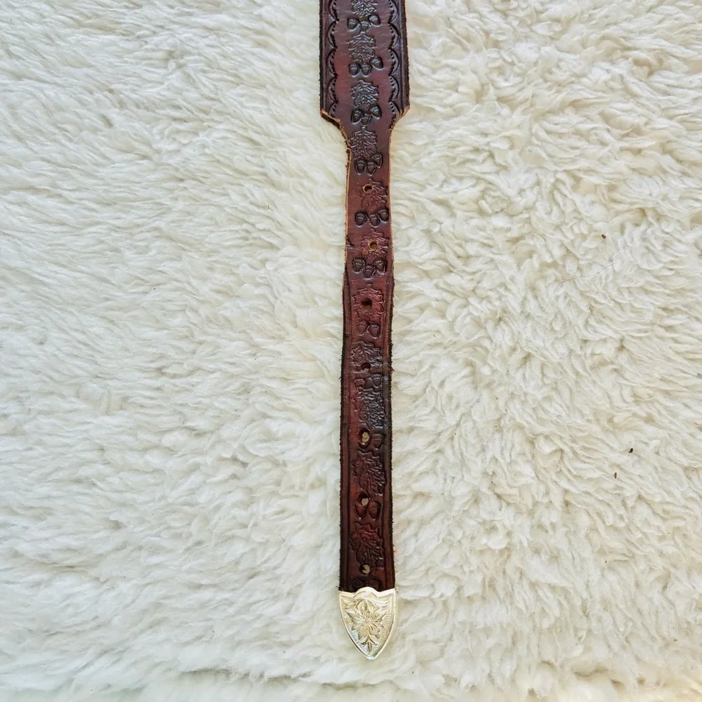 Vintage Brown Embossed Leather Belt size 36-38